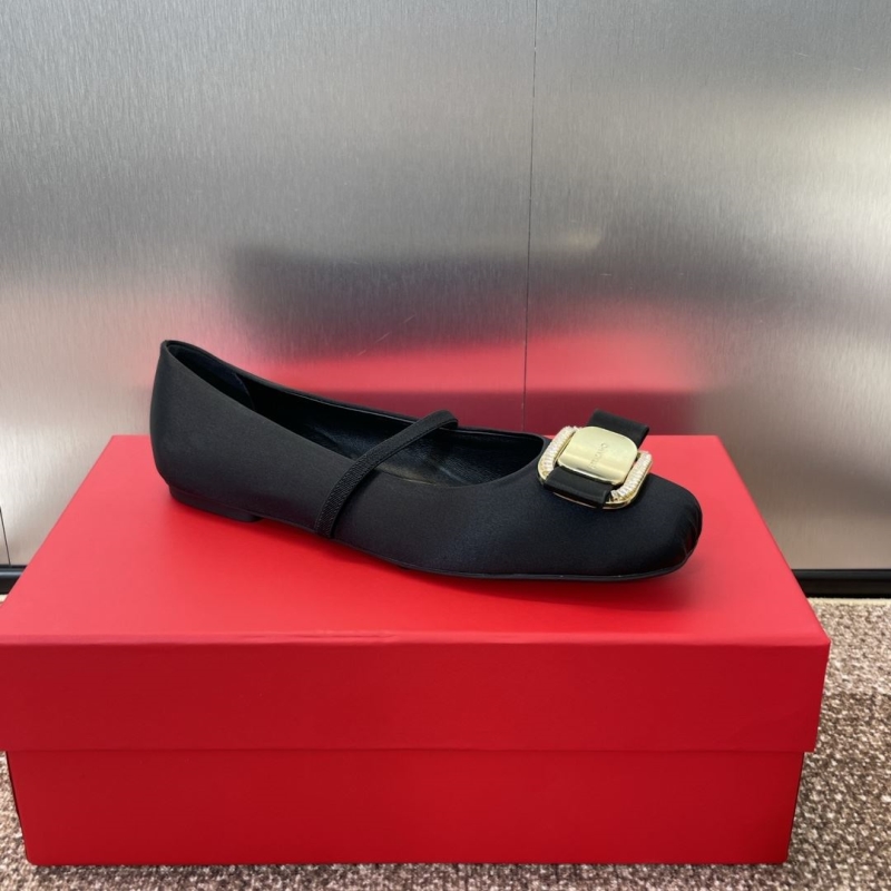 Ferragamo flat shoes